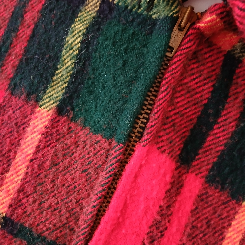 Vtg Country Place Red and Green Plaid Hooded Poncho - Picture 8 of 9
